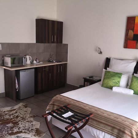 Welcome Guest House Vereeniging Buitenkant foto