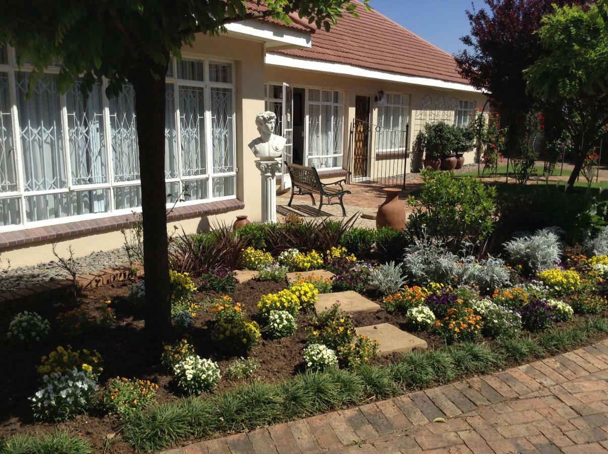 Welcome Guest House Vereeniging Buitenkant foto
