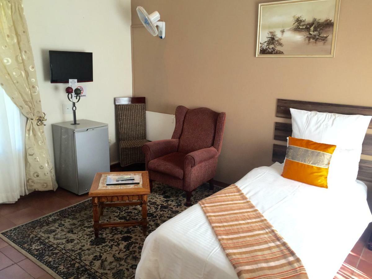 Welcome Guest House Vereeniging Buitenkant foto