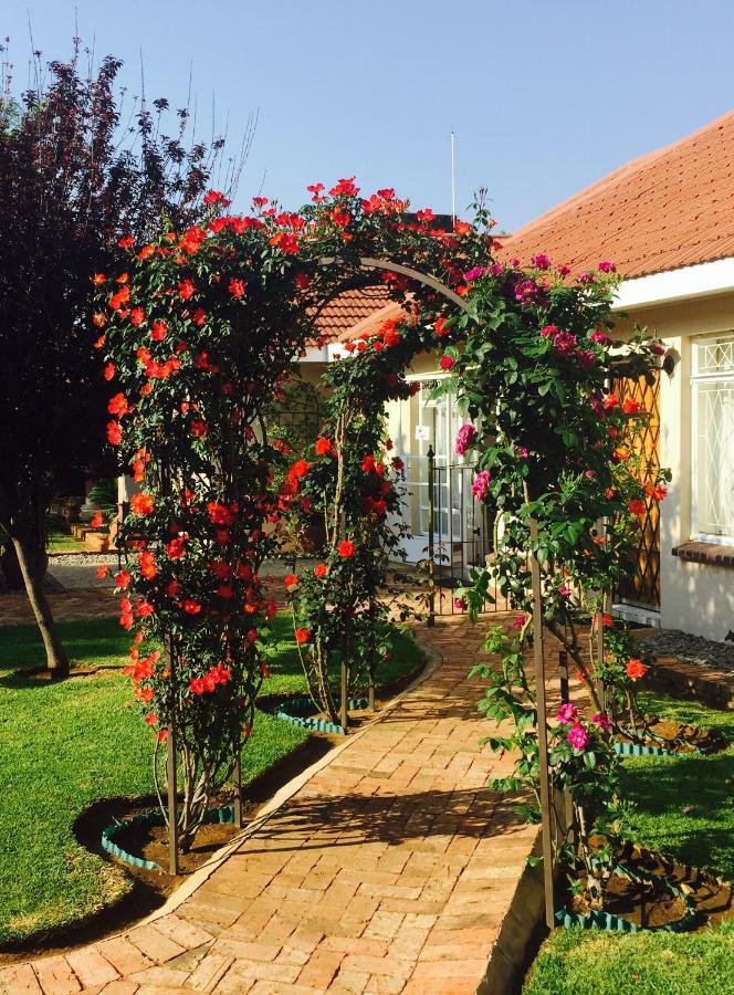 Welcome Guest House Vereeniging Buitenkant foto