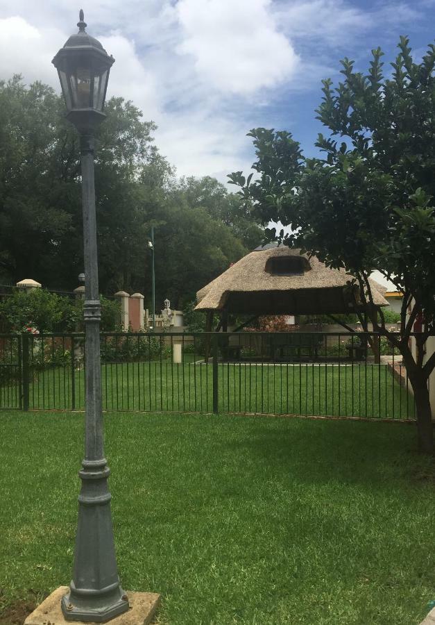 Welcome Guest House Vereeniging Buitenkant foto
